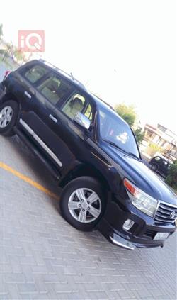 تۆیۆتا لاند کروزەر